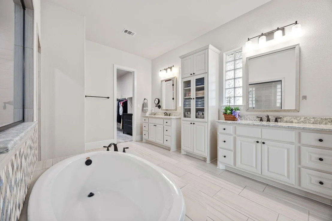 Photo of 38 Madrone Terrace Place