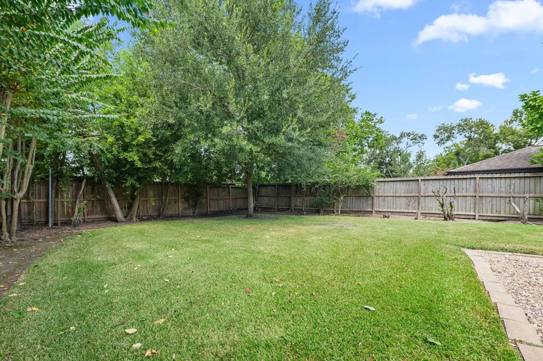 Photo of 11910 Mullins Drive