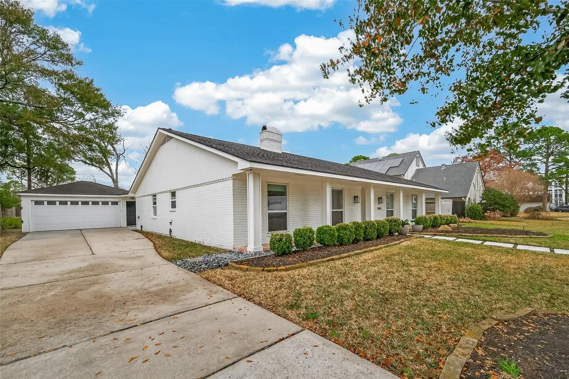 Photo of 10606 Riverview Drive