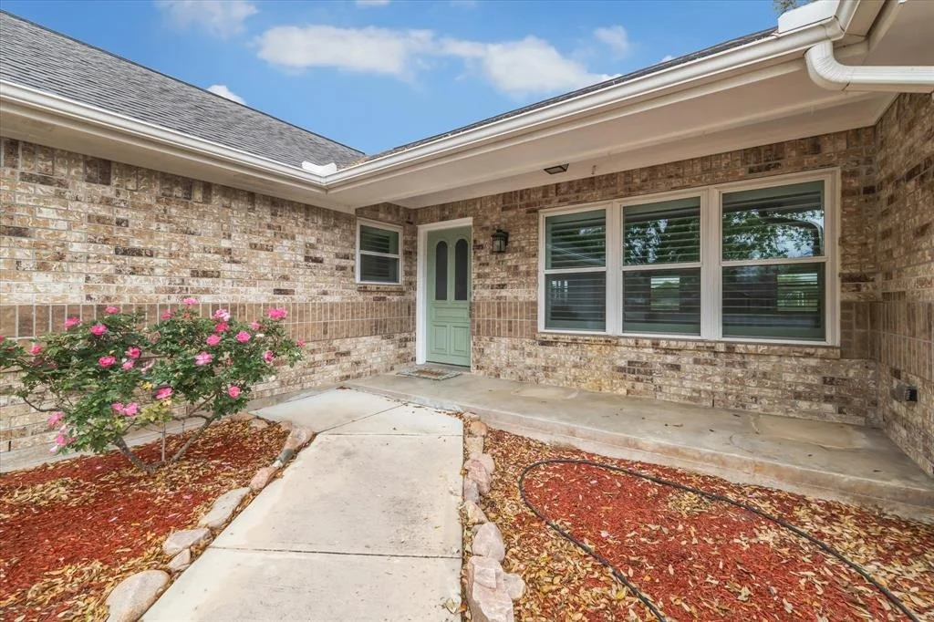 Photo of 1613 Willow View Street