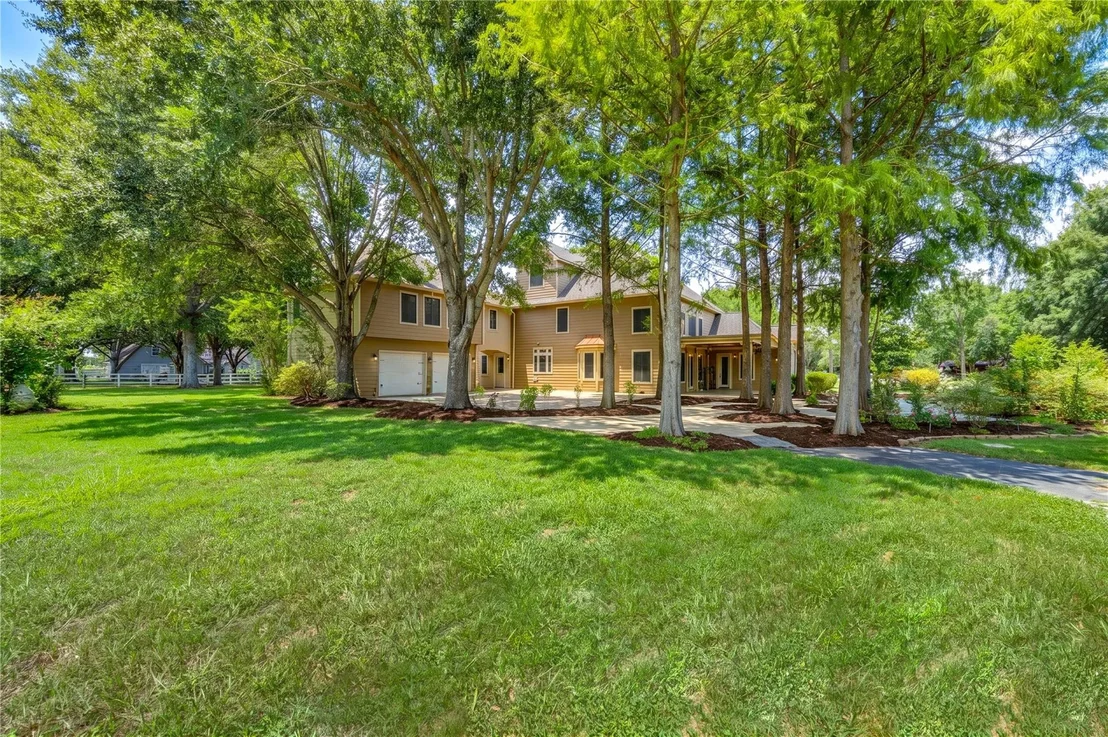 Photo of 200 Creekside Court