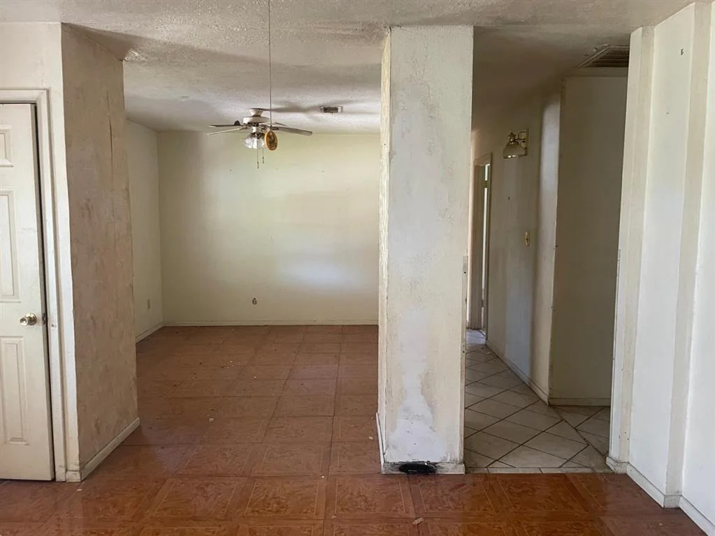 Photo of 7883 Hamlet Street