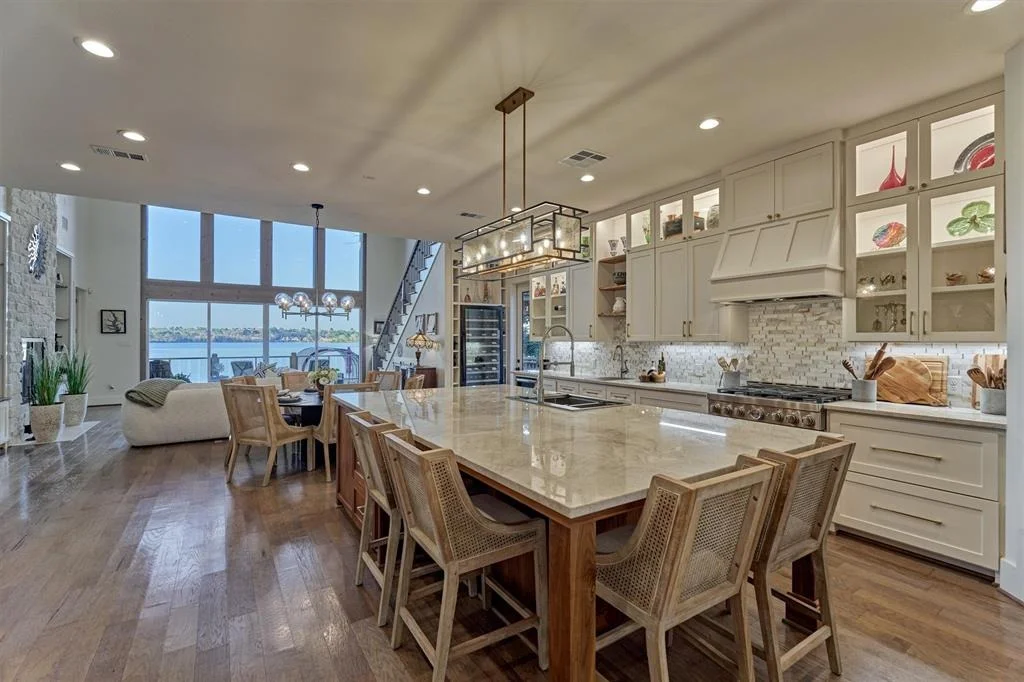 Photo of 925 Paradise Lane