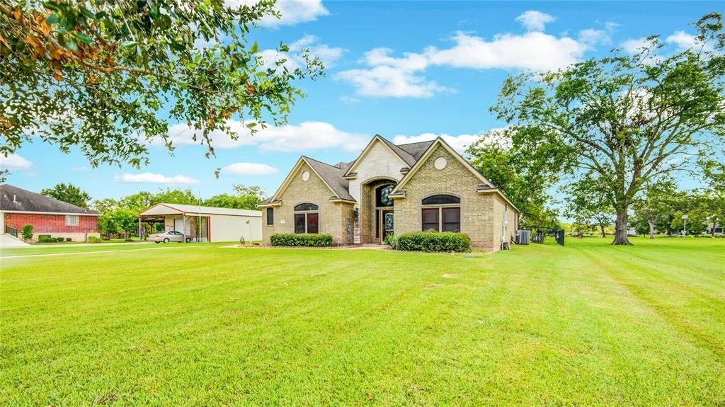 Photo of 425 Mill Road