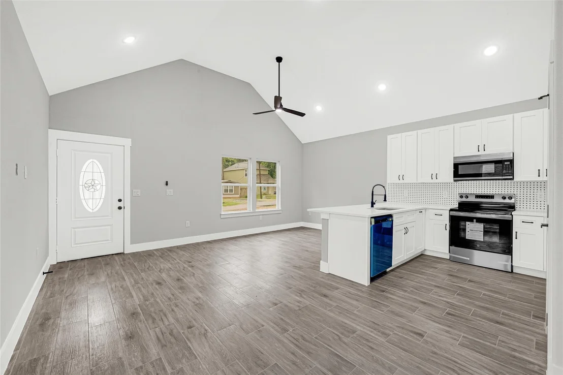 Photo of 16939 Balmoral
