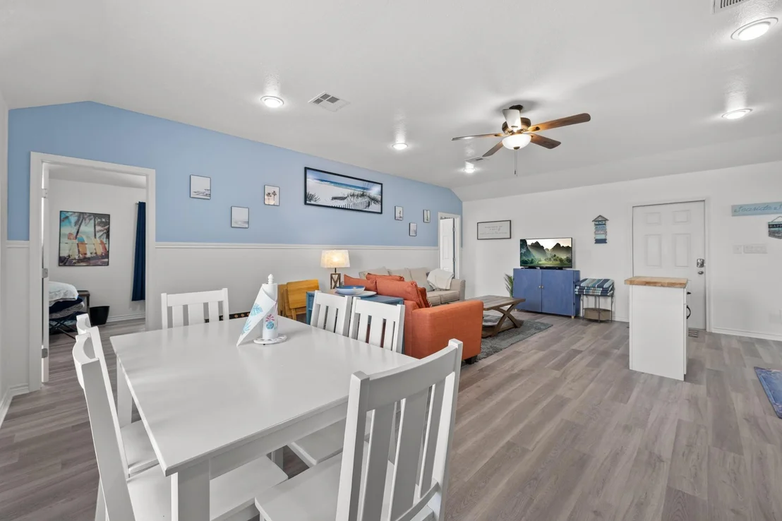 Photo of 818 Surf Drive