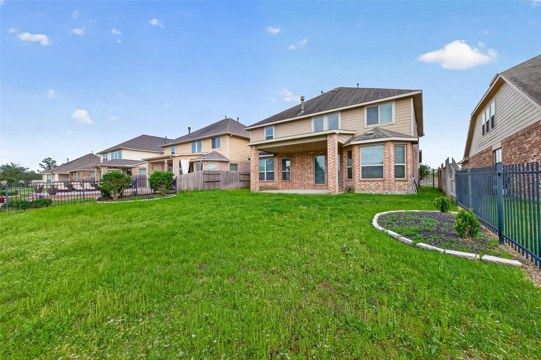 Photo of 3795 Lake Bend Shore Drive