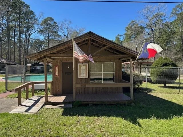 Photo of 15819 Forest Drive