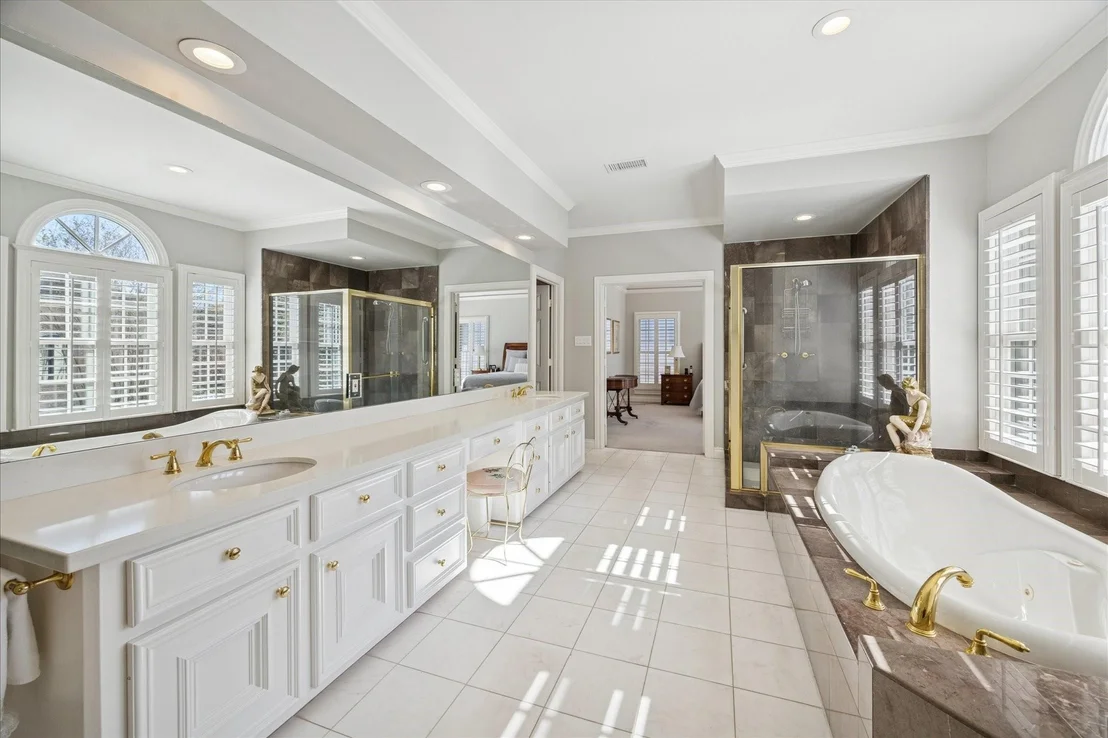 Photo of 5706 Indian Bluff