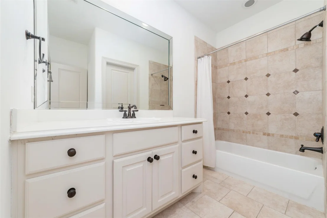 Photo of 2822 Stuart Manor