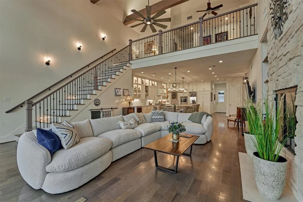 Photo of 925 Paradise Lane