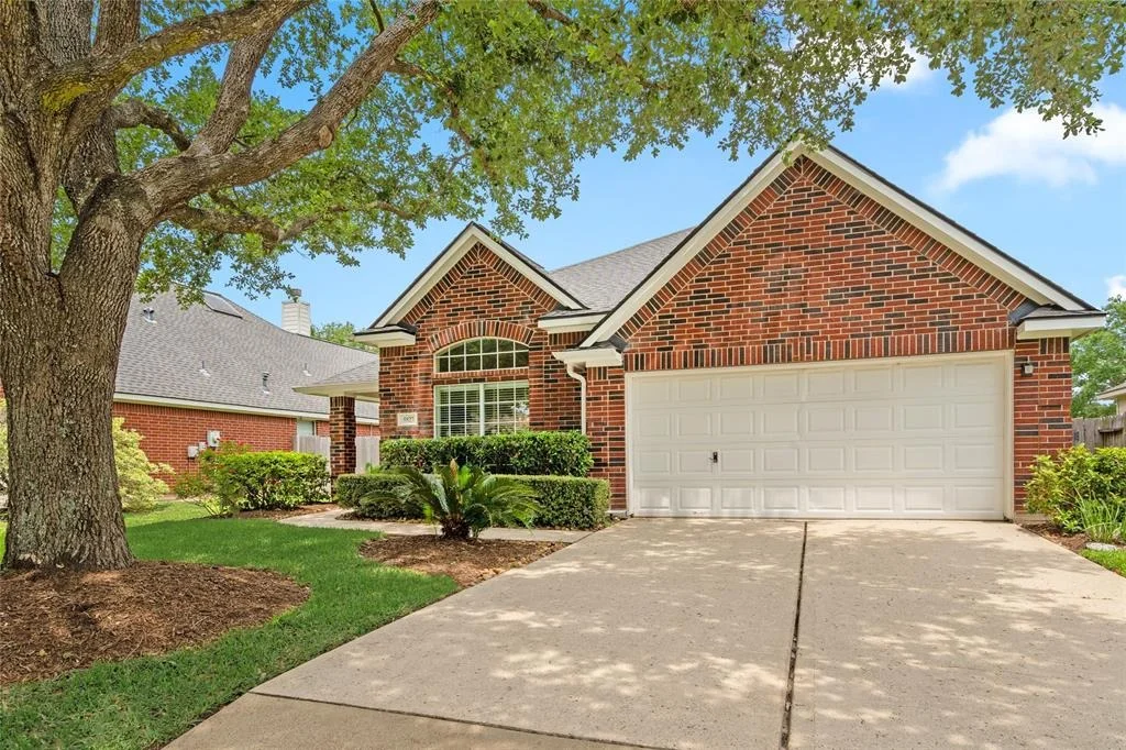 Photo of 5827 Sawyer Bend Lane