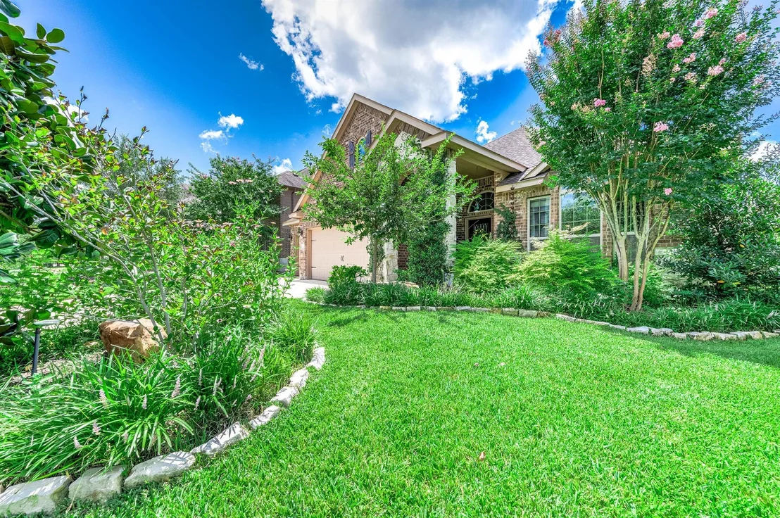 Photo of 35 S Greenprint Circle
