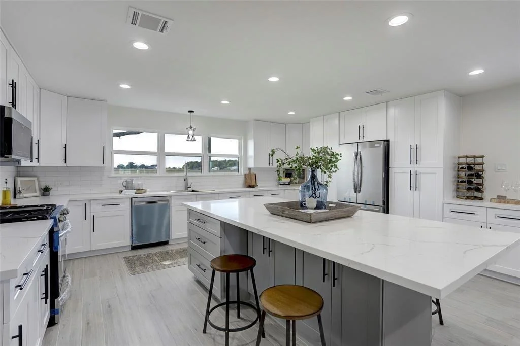 Photo of 2129 Lezak Road