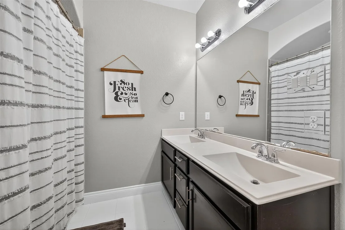 Photo of 1010 Fairway Drive