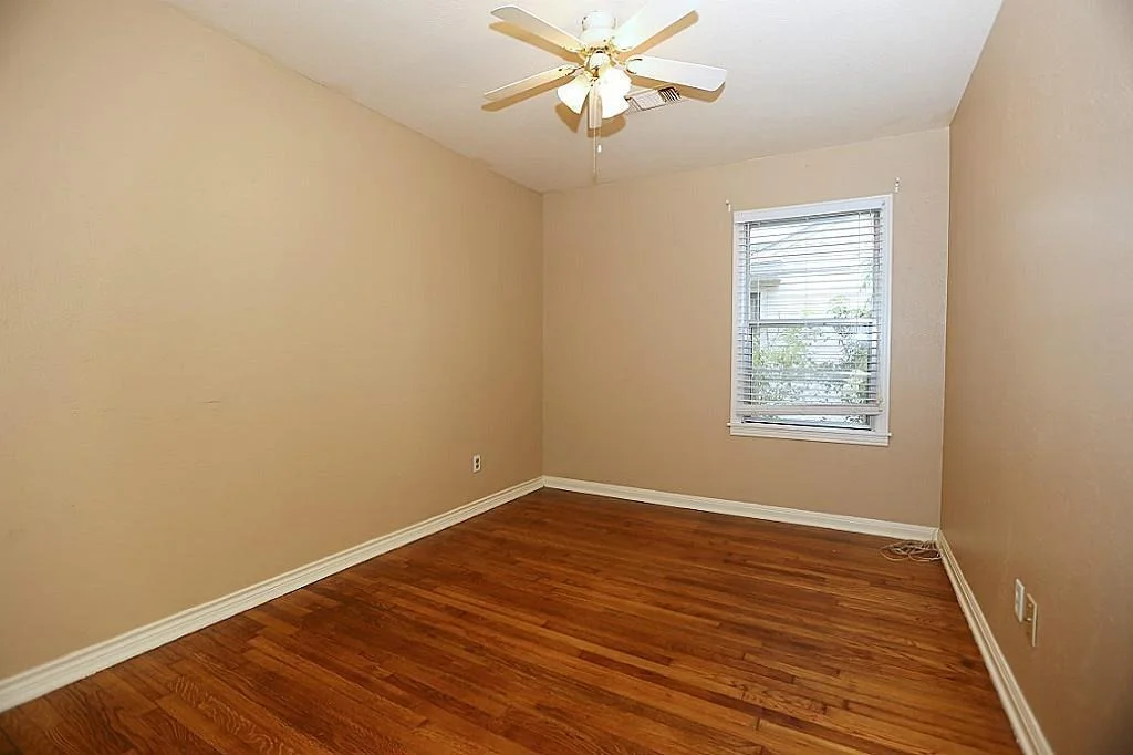Photo of 1618 Chippendale Road