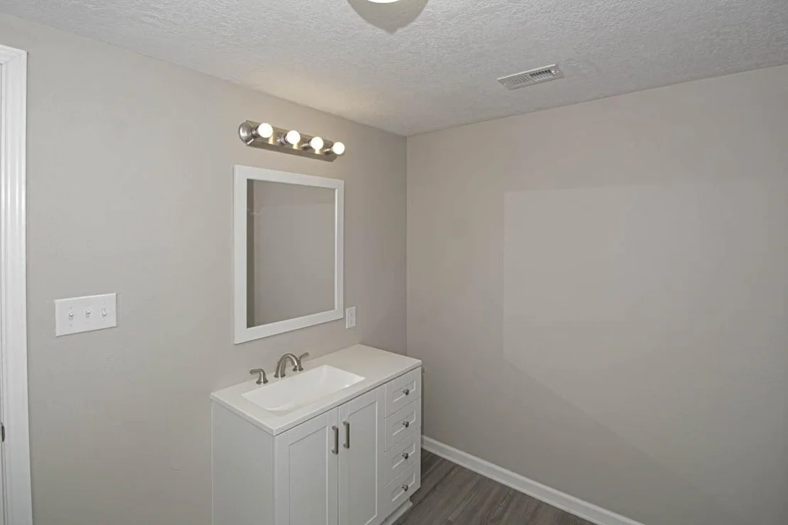 Photo of 345 Cherokee Lane