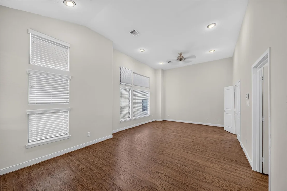Photo of 818 Lester Street