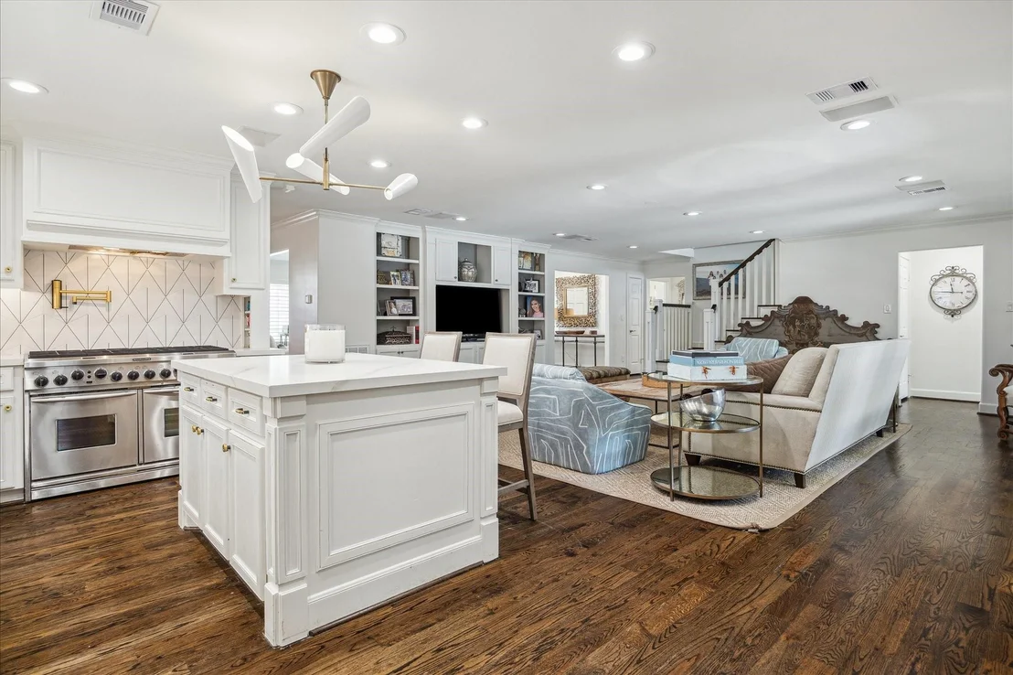 Photo of 6151 Doliver Drive