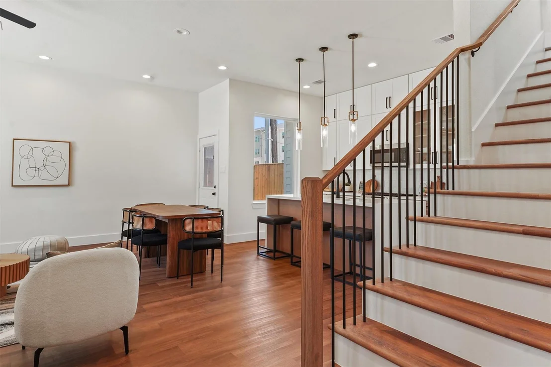 Photo of 8917 Knoll Branch Drive