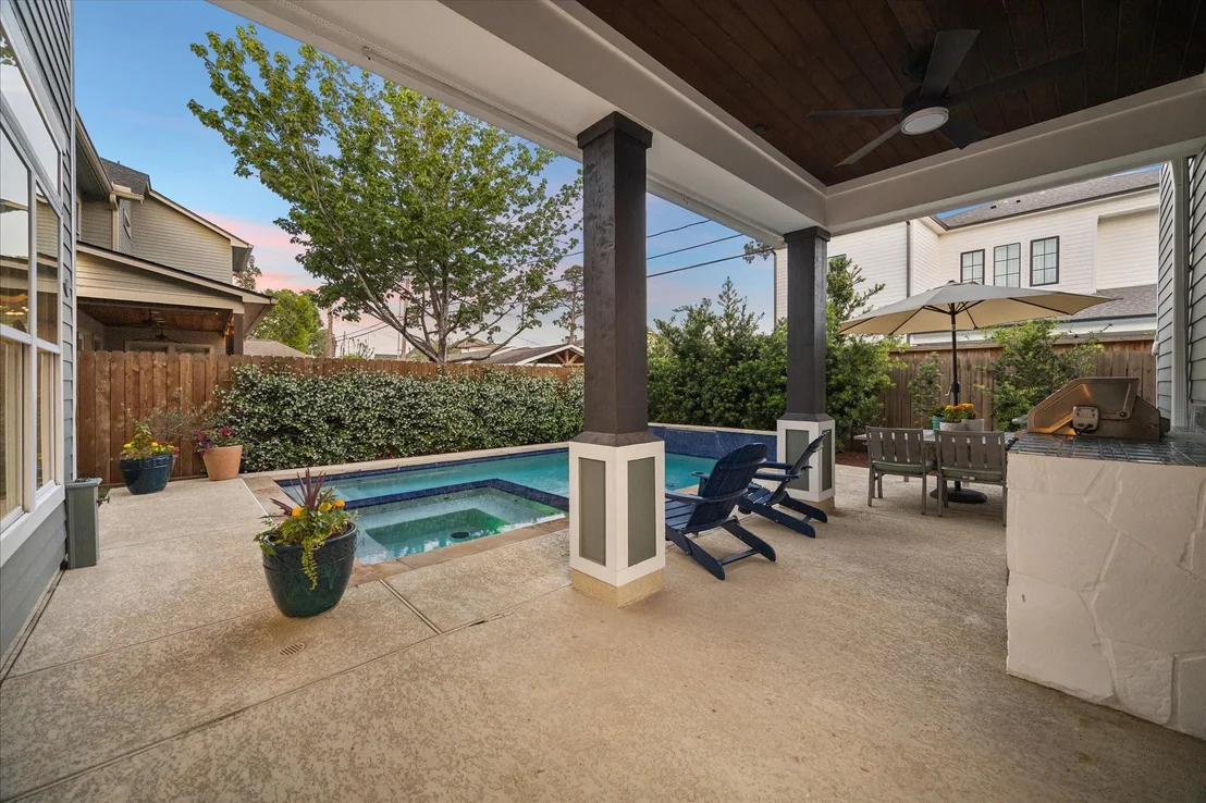 Photo of 1525 Chippendale Road