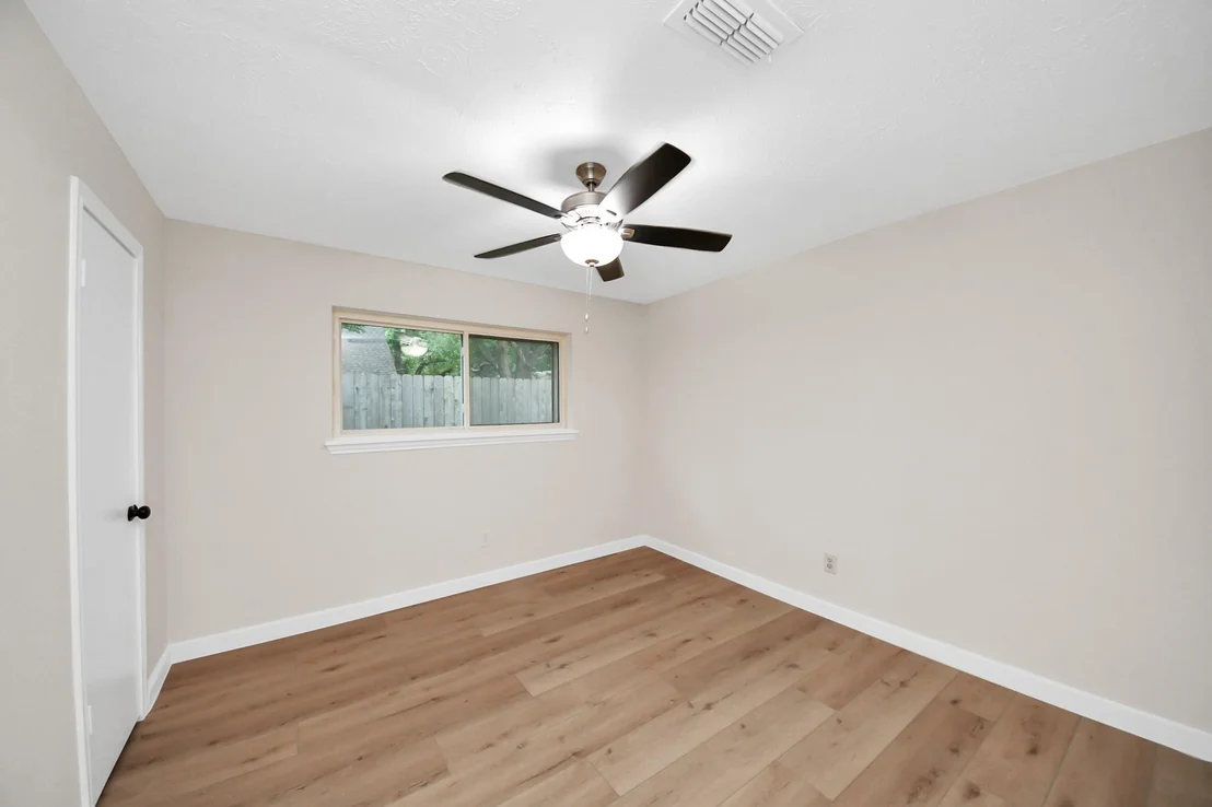 Photo of 25511 Many Oak Drive