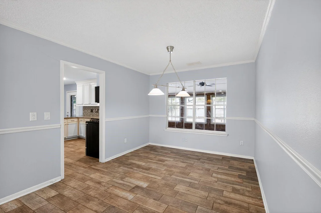 Photo of 918 Long Prairie Drive
