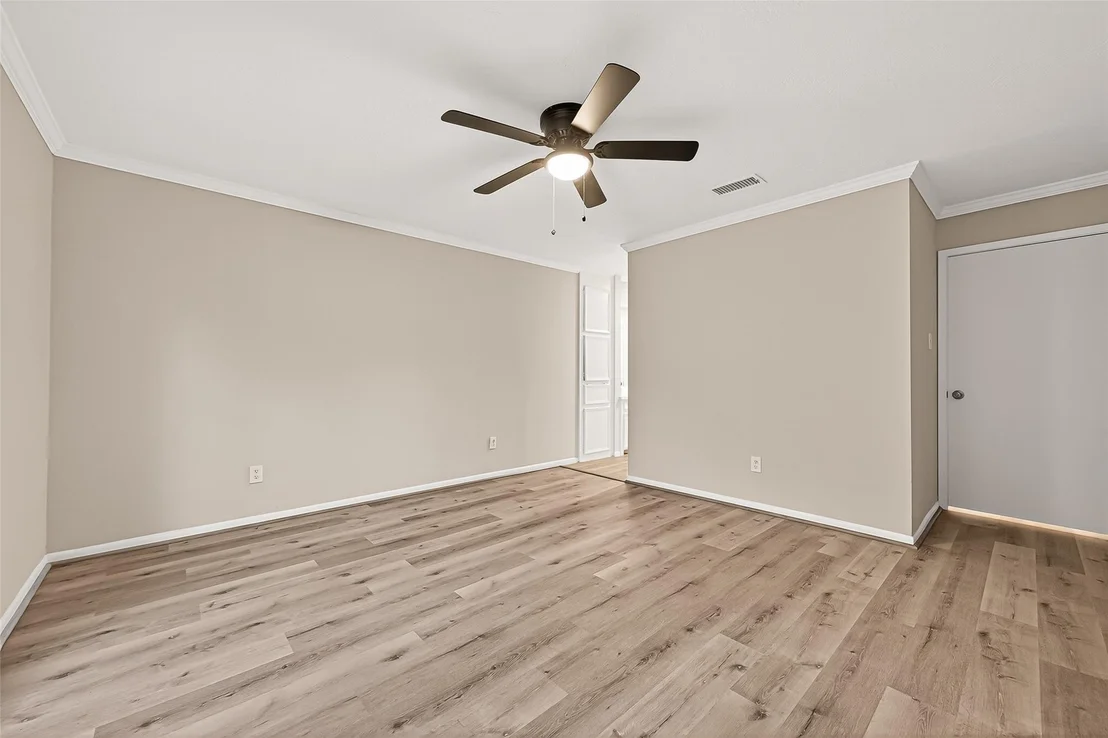 Photo of 5451 Oakhaven Lane