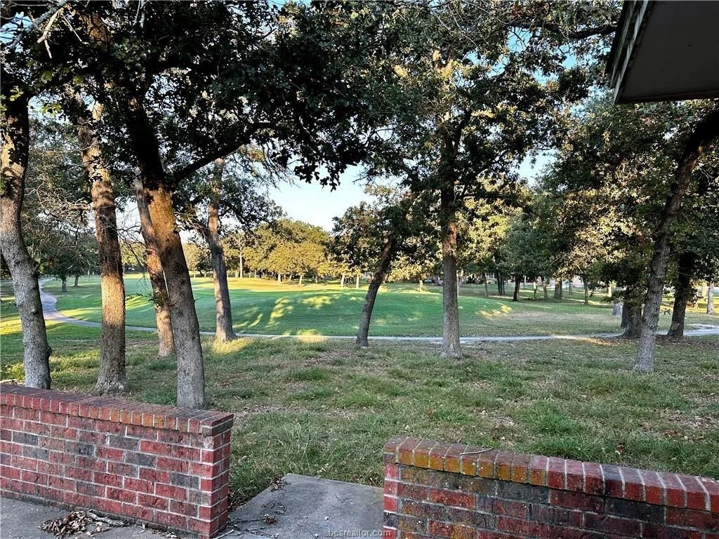 Photo of 1 Ben Hogan Lane