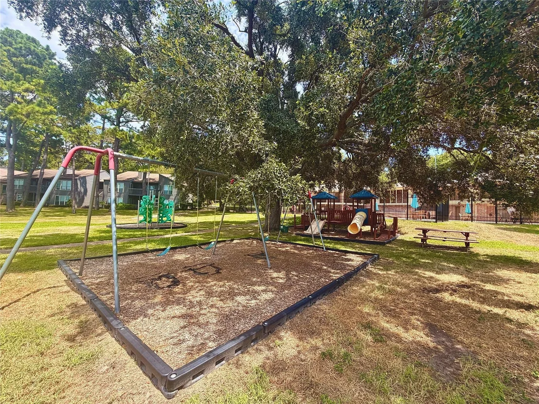 Photo of 13934 Dolphin Drive