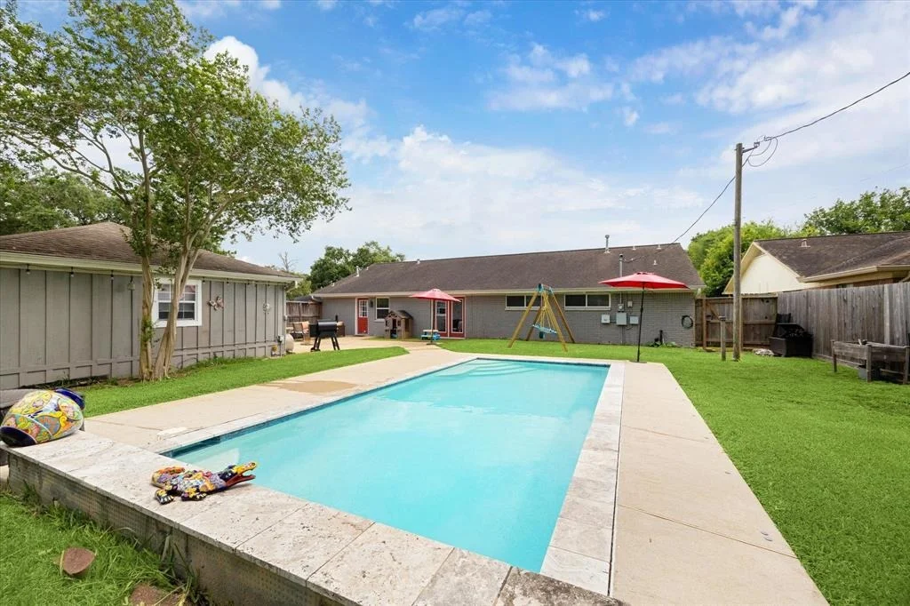 Photo of 5702 Belrose Drive