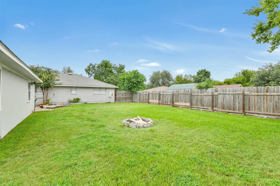 Photo of 10502 Deval Drive