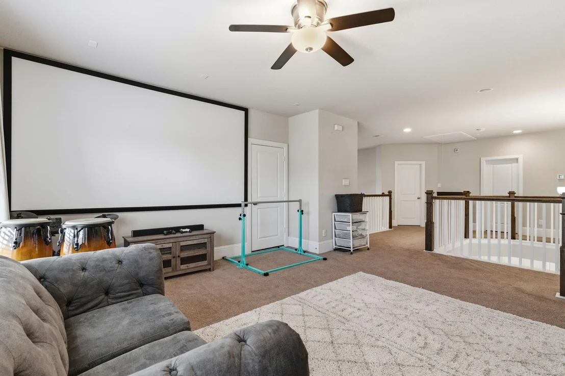 Photo of 40664 Damuth Drive