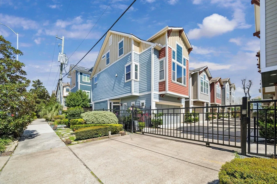 Photo of 734 Nicholson