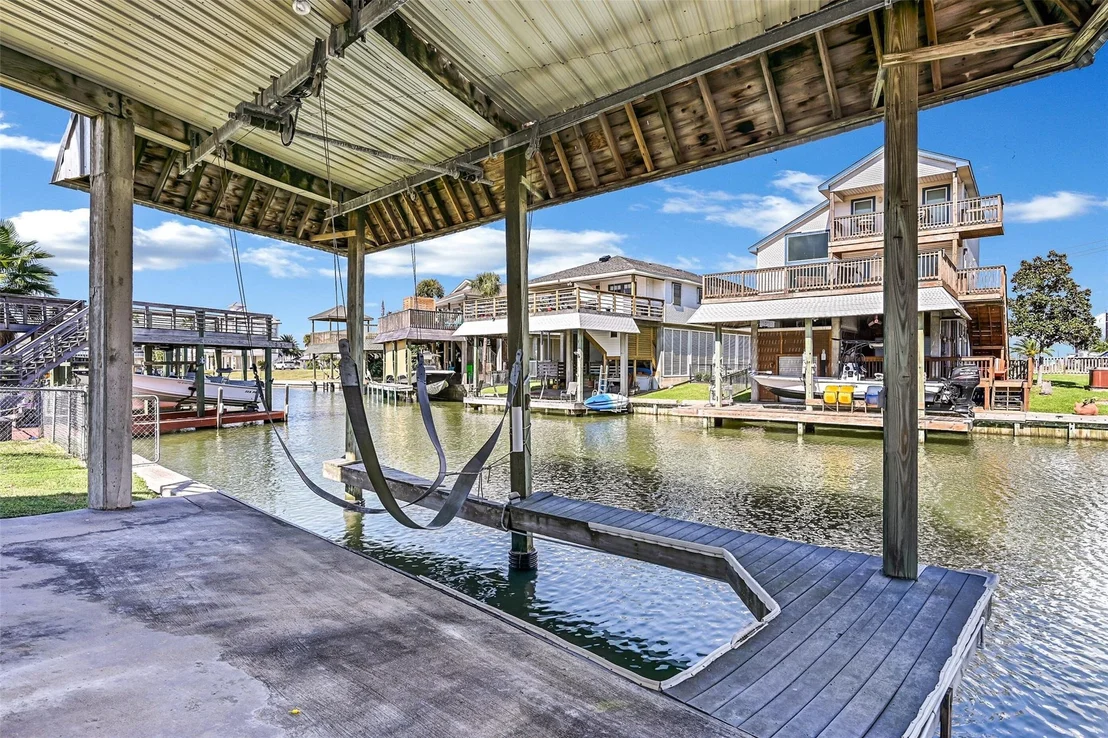 Photo of 40 Harbor Circle