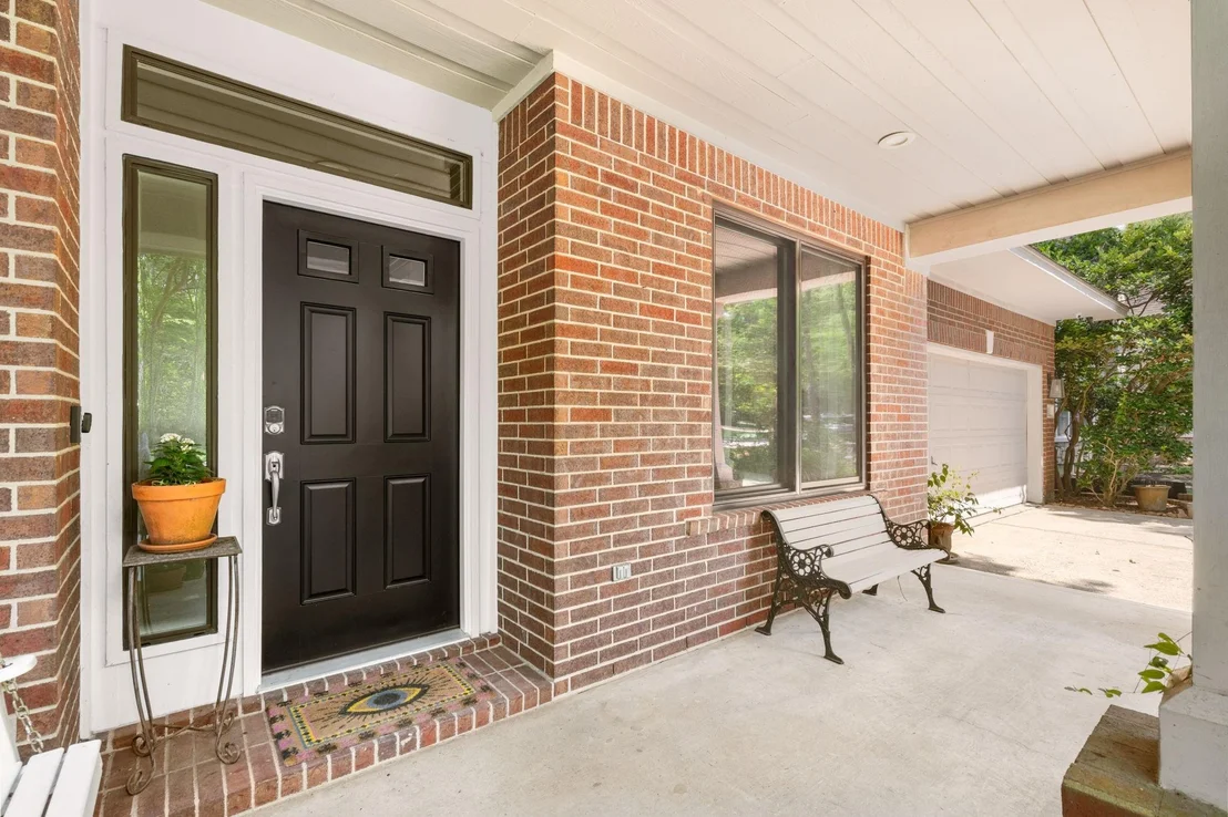 Photo of 15 S Piney Plains Circle