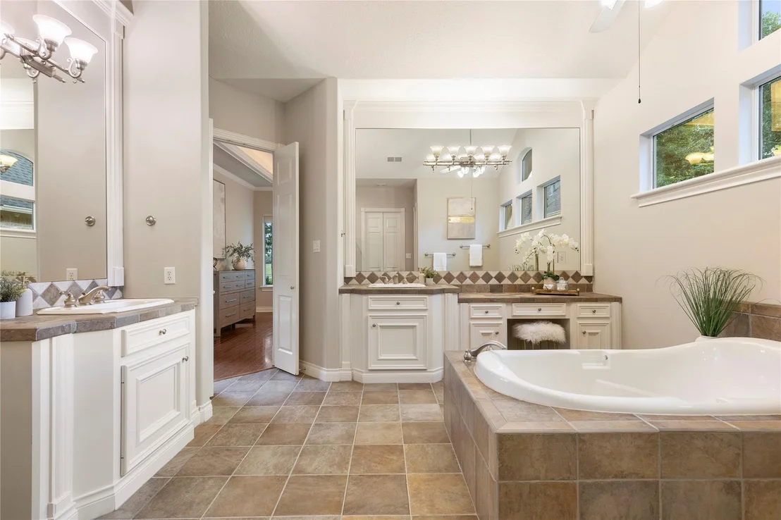 Photo of 6207 Windrose Hollow Lane