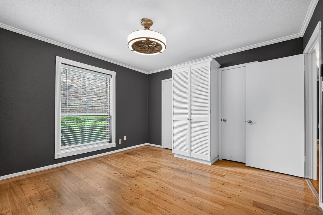 Photo of Unit 18 at 7575 Katy Freeway