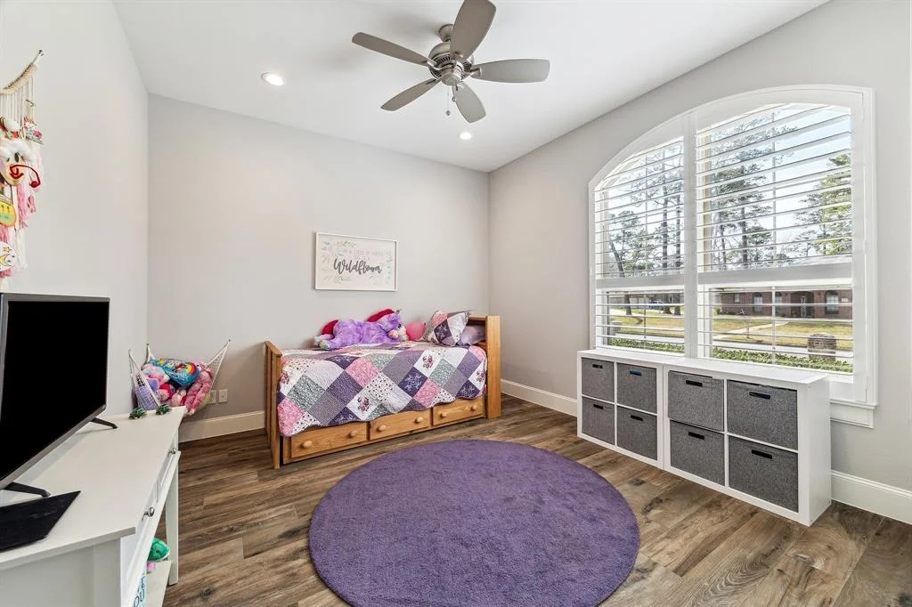 Photo of 16006 Broadwater Drive