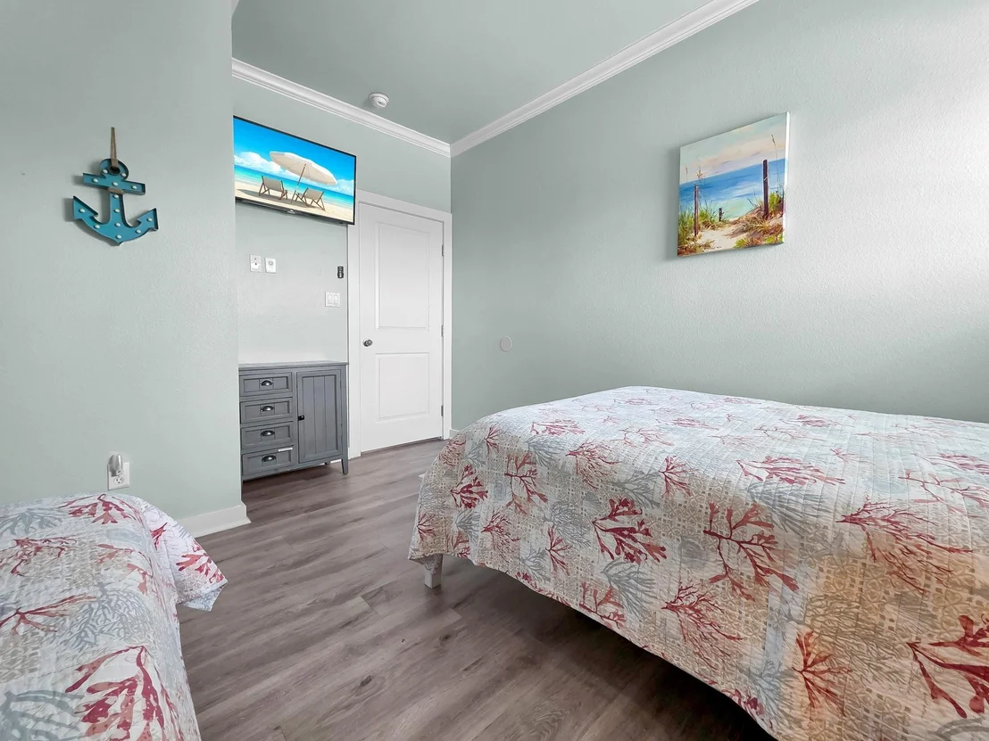 Photo of 962 Surfside Drive