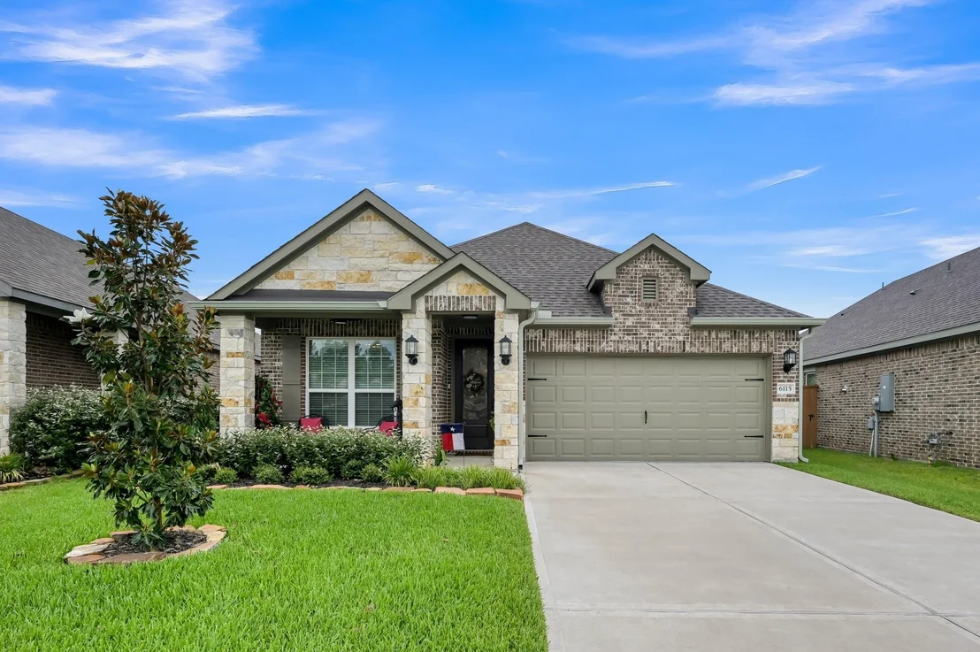 Photo of 6115 White Spruce Drive