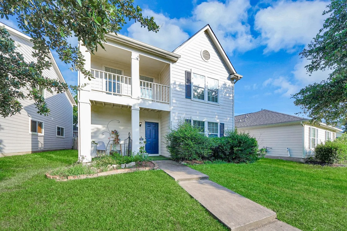 Photo of 20826 Settlers Lake Cir N Circle