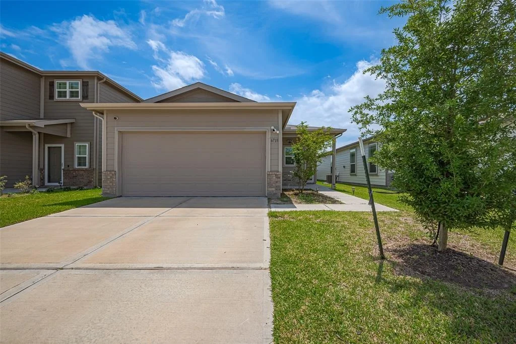 Photo of 6718 Forbes Run Drive