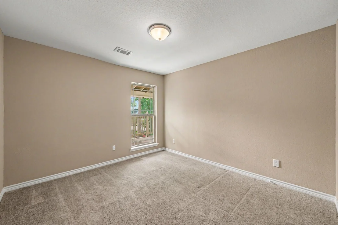 Photo of 15211 Jamaica Drive