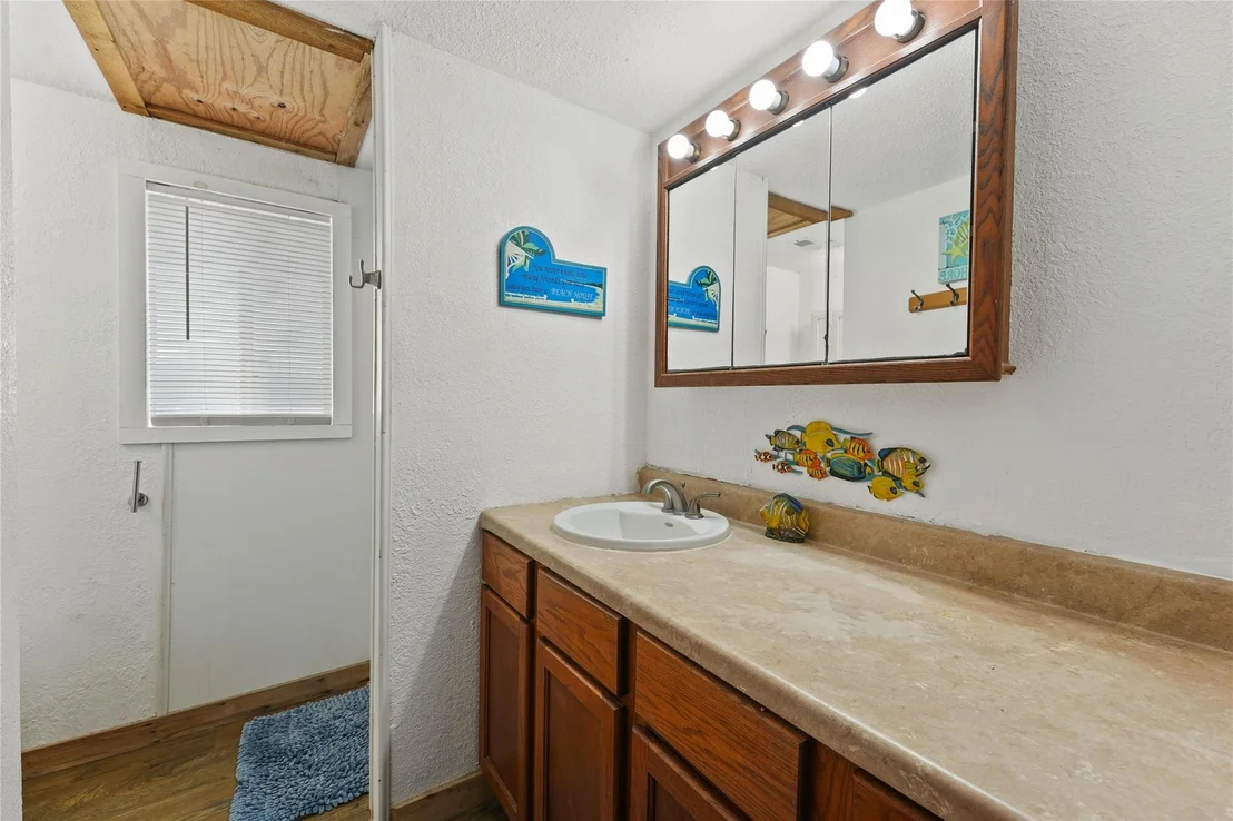 Photo of 4434 Bluewater Highway
