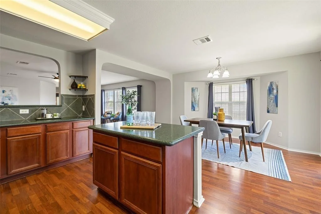 Photo of 517 Castebar Drive