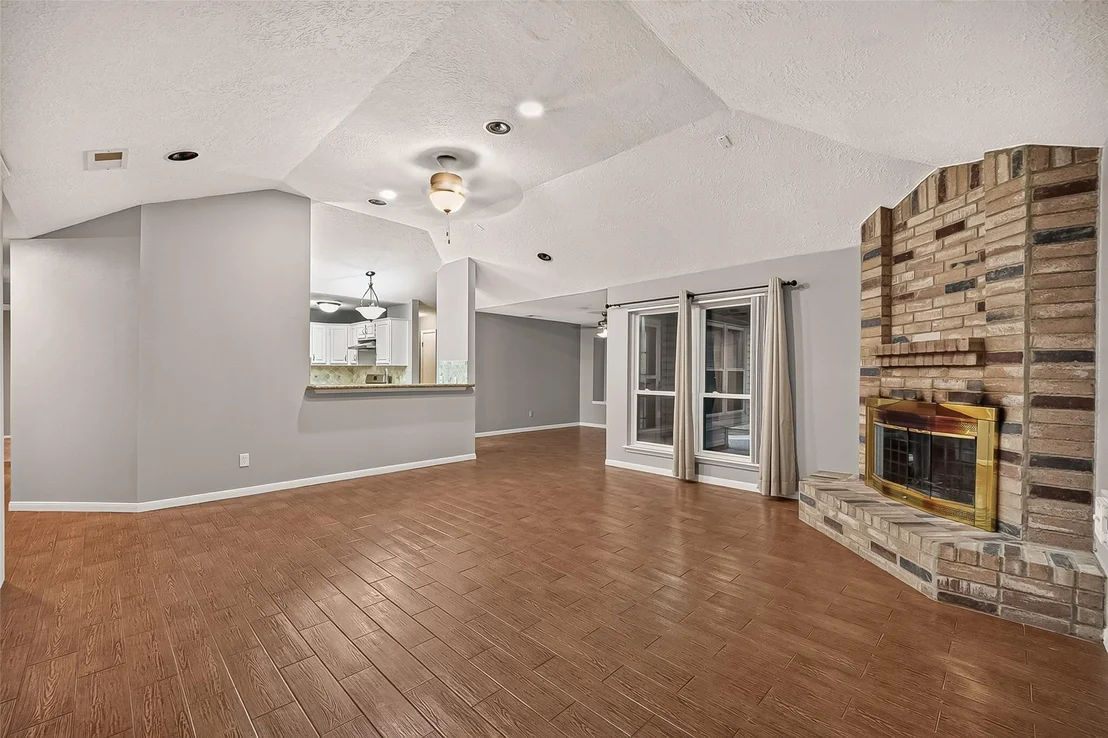 Photo of 913 Willowbriar Lane