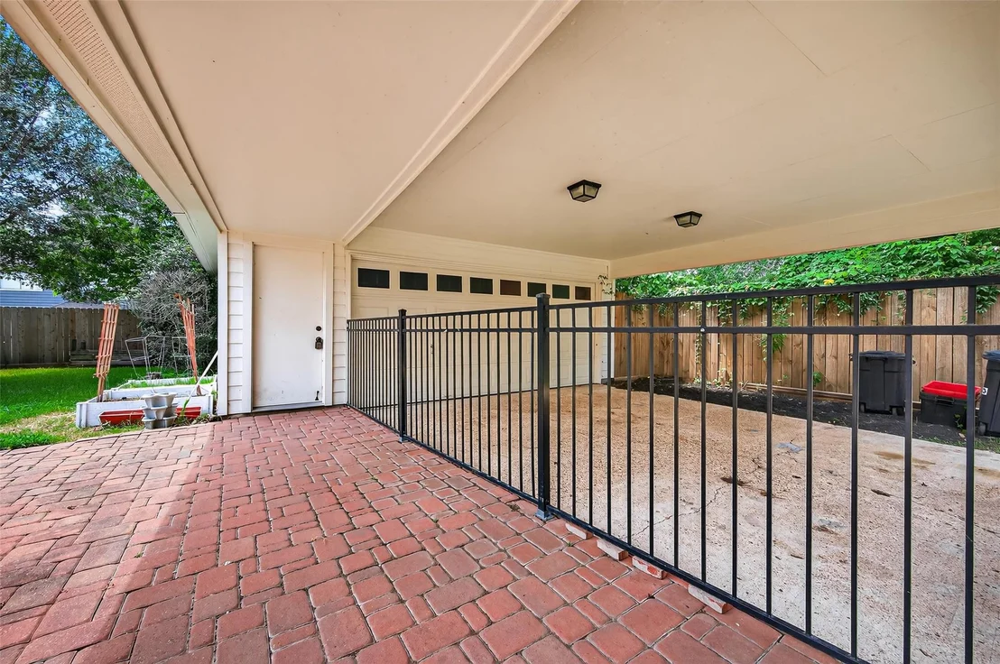 Photo of 18307 Harrow Hill Drive