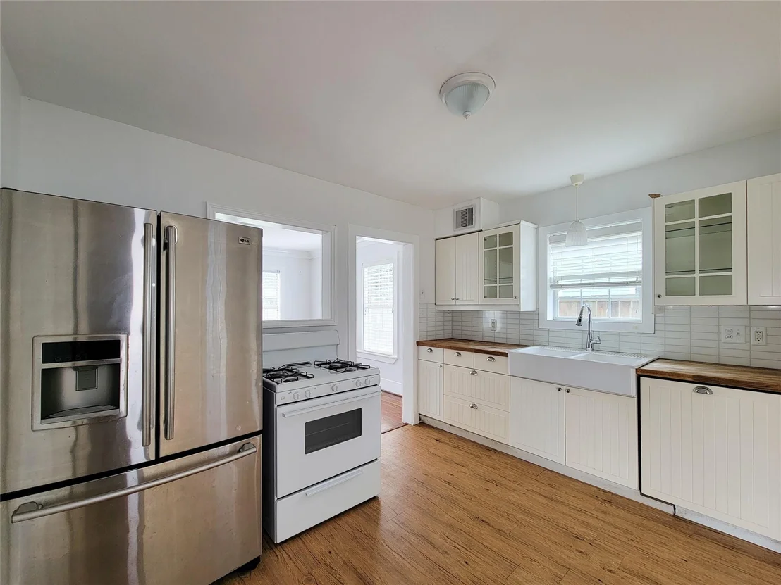 Photo of 8355 Wier
