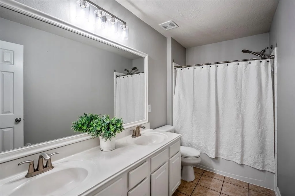 Photo of 7214 Emerald Run Lane